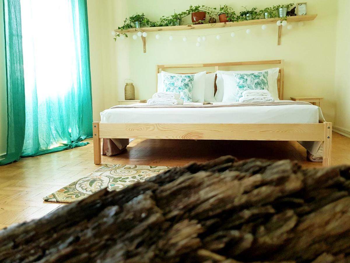 Green Element Guesthouse Costa da Caparica Exterior photo